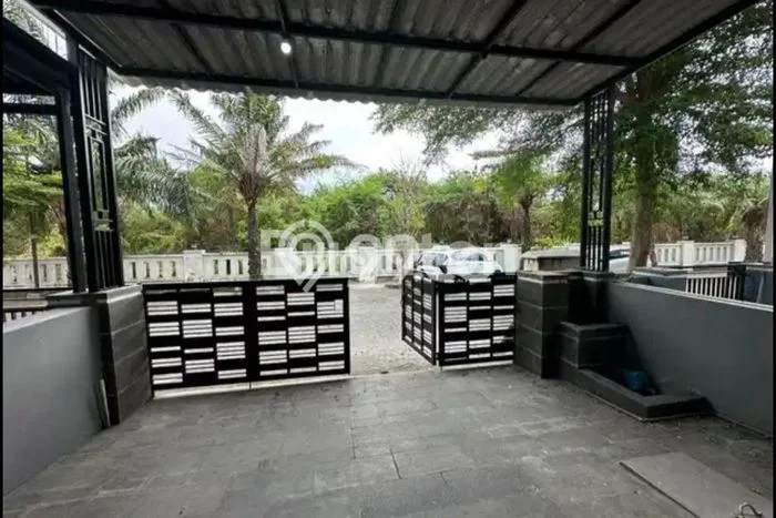Dijual Cepat Rumah Bagus Siap Huni LB 180m2 di Rungkut, Surabaya Dijual Cepat Rumah Bagus Siap Huni LB 180m2 di Rungkut, Surabaya