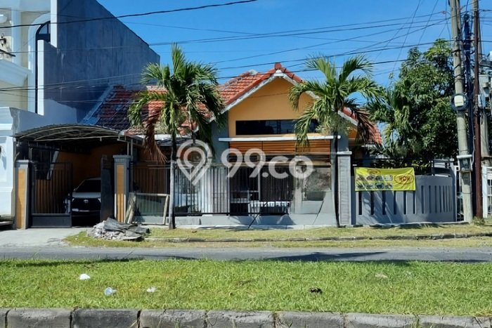 Ready to Use! Premium House LT 331m2 Desain Elegan di Wonorejo Ready to Use! Premium House LT 331m2 Desain Elegan di Wonorejo