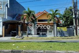 Ready to Use! Premium House LT 331m2 Desain Elegan di Wonorejo Ready to Use! Premium House LT 331m2 Desain Elegan di Wonorejo