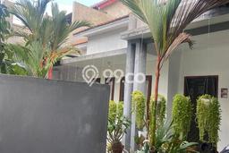 For Sale Rumah Mewah Exclusive di Rungkut, Surabaya For Sale Rumah Mewah Exclusive di Rungkut, Surabaya