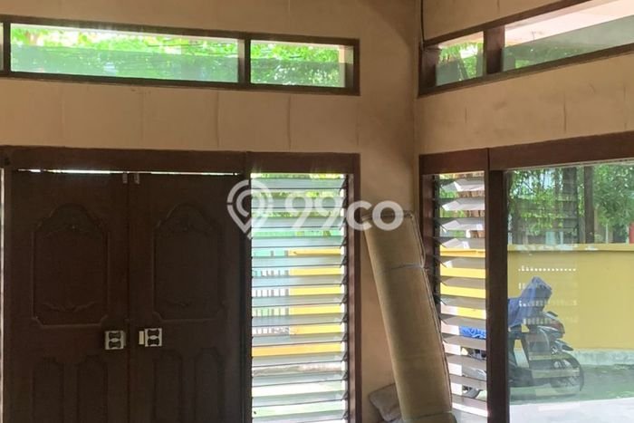 Lokasi terbaik! Rumah siap huni disewakan di Tegalsari LB 430m2 Lokasi terbaik! Rumah siap huni disewakan di Tegalsari LB 430m2