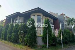 Rumah Luxury Modern Tanpa Renovasi di Citraland Surabaya Rumah Luxury Modern Tanpa Renovasi di Citraland Surabaya