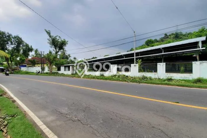 Komersial Paling Dicari LB 900m2 Dijual di Seririt Komersial Paling Dicari LB 900m2 Dijual di Seririt