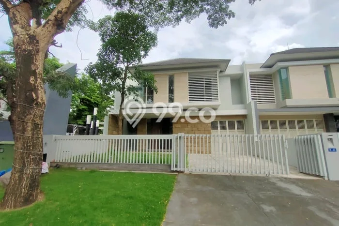 Dijual Rumah Premium dengan Fasilitas Sekitar Lengkap di Lakarsantri, Surabaya Dijual Rumah Premium dengan Fasilitas Sekitar Lengkap di Lakarsantri, Surabaya
