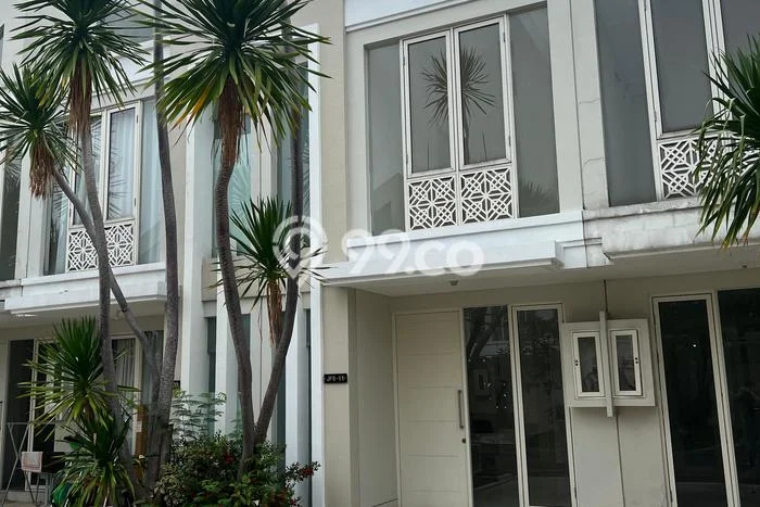 For Sale Hunian Rumah Nyaman 2 KT di Pakuwon Indah, Surabaya For Sale Hunian Rumah Nyaman 2 KT di Pakuwon Indah, Surabaya