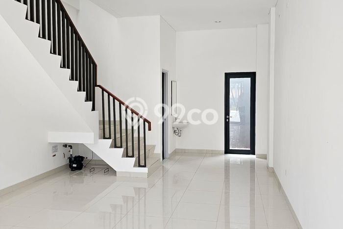 Disewakan Ruko Strategis Kawasan Gading Serpong, Luas 154m², Area Bisnis, Jalan Bagus Disewakan Ruko Strategis Kawasan Gading Serpong, Luas 154m², Area Bisnis, Jalan Bagus