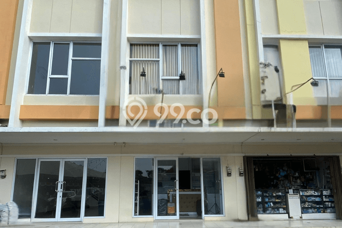 Ruko Disewakan Kawasan Gading Serpong, Luas 90m², Area Strategis, Lokasi Mudah Ruko Disewakan Kawasan Gading Serpong, Luas 90m², Area Strategis, Lokasi Mudah