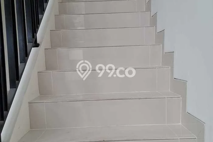 FOR RENT! Ruko di Gading Serpong Cocok untuk Bisnis 300m2 FOR RENT! Ruko di Gading Serpong Cocok untuk Bisnis 300m2