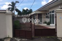 Rumah Mewah Siap Huni LT 1057m2 di Kebayoran Baru, Jakarta Selatan Rumah Mewah Siap Huni LT 1057m2 di Kebayoran Baru, Jakarta Selatan