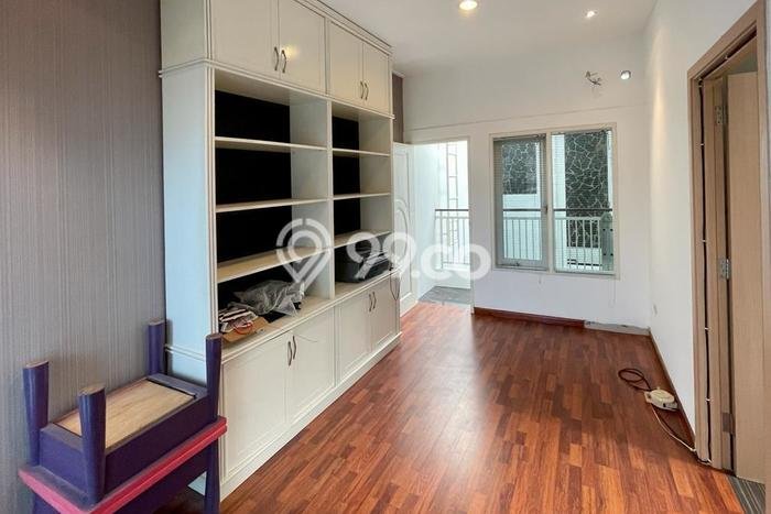 Rumah Luxury Modern Tanpa Renovasi di Rawamangun Jakarta Timur Rumah Luxury Modern Tanpa Renovasi di Rawamangun Jakarta Timur