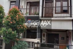 Hunian Cantik Modern Lb 225m2 di Bekasi Selatan, Bekasi Hunian Cantik Modern Lb 225m2 di Bekasi Selatan, Bekasi