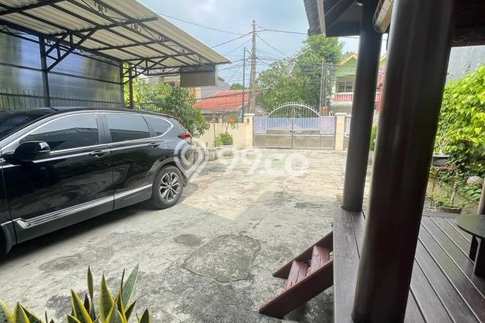 Siap Huni Rumah Mewah 6 Kamar di Ciledug Dekat ke Mana Pun Siap Huni Rumah Mewah 6 Kamar di Ciledug Dekat ke Mana Pun