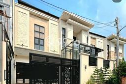 Ready to Use! Luxury House LT 233m2 Desain Modern di Lebak Bulus Ready to Use! Luxury House LT 233m2 Desain Modern di Lebak Bulus