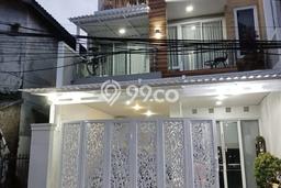 Siap Huni Rumah Mewah 5 Kamar di Kebon Jeruk Dekat ke Mana Pun Siap Huni Rumah Mewah 5 Kamar di Kebon Jeruk Dekat ke Mana Pun