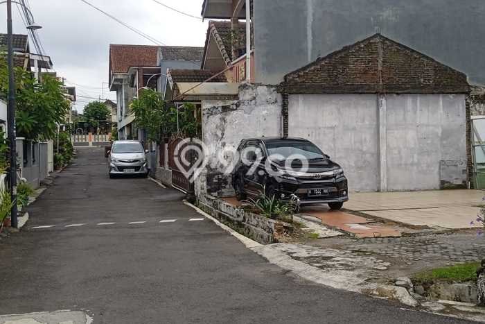 PENAWARAN MENARIK! Tanah Kawasan , Luas 139m2m², Lokasi Strategis PENAWARAN MENARIK! Tanah Kawasan , Luas 139m2m², Lokasi Strategis