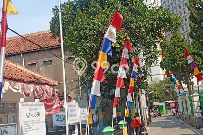 Area Ramai! Gudang Dijual di Batununggal untuk Bisnis Luas Bangunan 1000m2 Area Ramai! Gudang Dijual di Batununggal untuk Bisnis Luas Bangunan 1000m2