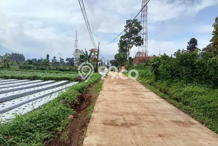 Lahan Strategis di Cicalengka Dijual dengan Luas 10500m2 Lahan Strategis di Cicalengka Dijual dengan Luas 10500m2