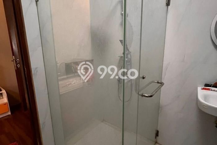 Dijual Hunian Rumah Terawat 5 Kamar di Ciateul, Bandung Dijual Hunian Rumah Terawat 5 Kamar di Ciateul, Bandung