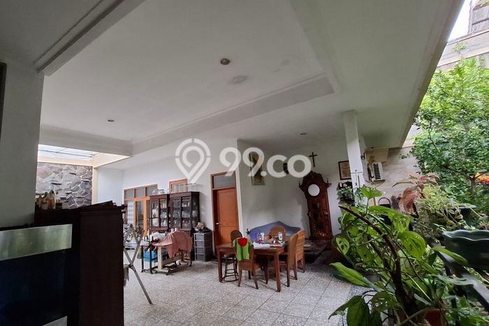 Hunian Elit LB 800m2 Siap Huni Desain Elegan di Cihanjuang, Bandung Hunian Elit LB 800m2 Siap Huni Desain Elegan di Cihanjuang, Bandung