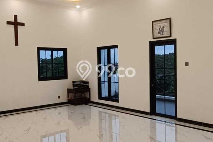 Hunian Mewah LB 400m2 Siap Huni Desain Elegan di Harapan Indah, Bekasi Hunian Mewah LB 400m2 Siap Huni Desain Elegan di Harapan Indah, Bekasi