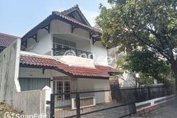 For Sale! Luxury House LT 240m2 Desain Elegan di Bekasi For Sale! Luxury House LT 240m2 Desain Elegan di Bekasi