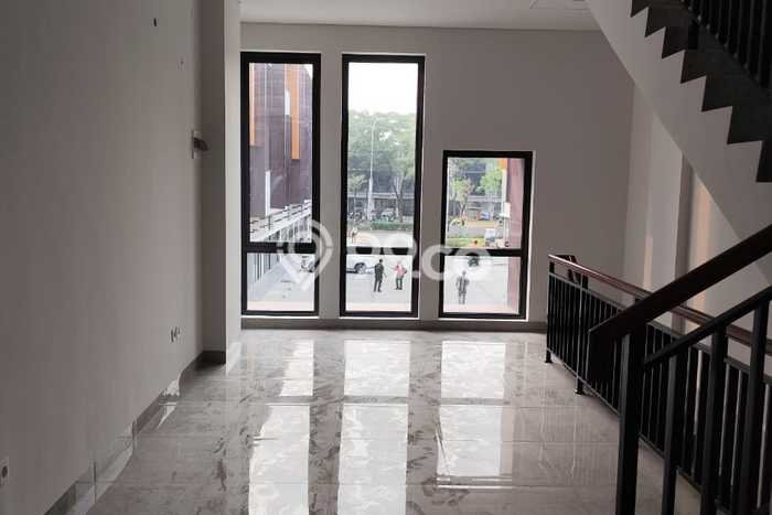 LOKASI BISNIS! Ruko Disewakan Kawasan BSD, Luas 100m², Akses Strategis LOKASI BISNIS! Ruko Disewakan Kawasan BSD, Luas 100m², Akses Strategis