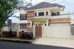 Rumah Harga Nego 4 Kamar Tidur di Sukajadi, Keamanan 24 Jam, Bandung Rumah Harga Nego 4 Kamar Tidur di Sukajadi, Keamanan 24 Jam, Bandung