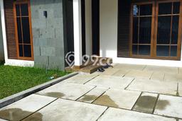Rumah Luas Asri 4 KT Siap Pakai di Sarijadi Bandung Rumah Luas Asri 4 KT Siap Pakai di Sarijadi Bandung