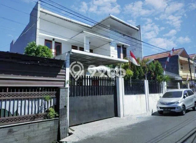 DIJUAL CEPAT! Rumah Modern di , Bandung, Luas 249m2m² Bangunan 325m2m² BISA KPR! DIJUAL CEPAT! Rumah Modern di , Bandung, Luas 249m2m² Bangunan 325m2m² BISA KPR!