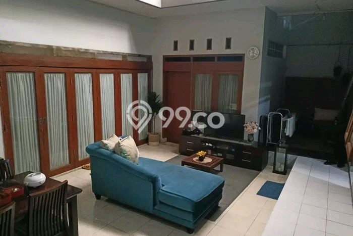 Rumah Modern 4 KT LT 216m2 di Burangrang Rumah Modern 4 KT LT 216m2 di Burangrang