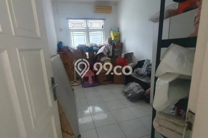 Rumah Berkualitas 4 Kamar Tidur dan 2 Kamar Mandi di Tuparev, Dekat Pusat Kota, Cirebon Rumah Berkualitas 4 Kamar Tidur dan 2 Kamar Mandi di Tuparev, Dekat Pusat Kota, Cirebon