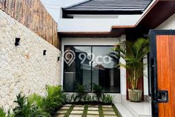 Vila Kawasan Munggu, Luas 100m², Area Nyaman Vila Kawasan Munggu, Luas 100m², Area Nyaman