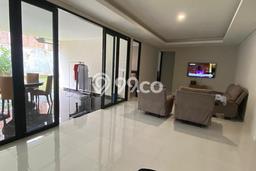 Ready to Use! Luxury House LT 520m2 Desain Modern di Setra Duta Ready to Use! Luxury House LT 520m2 Desain Modern di Setra Duta