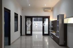 Rumah Eksklusif Dijual LT 195m2 di Batununggal, Bandung Rumah Eksklusif Dijual LT 195m2 di Batununggal, Bandung