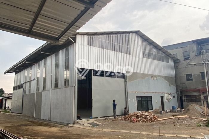 Disewakan Gudang di Kawasan Ramai Moch Toha Luas 400m2 Disewakan Gudang di Kawasan Ramai Moch Toha Luas 400m2