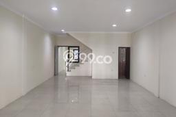 LOKASI PREMIUM! Ruko Kawasan Mekar Wangi, Luas 220m², Jalan Utama LOKASI PREMIUM! Ruko Kawasan Mekar Wangi, Luas 220m², Jalan Utama