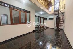 Rumah Besar Sangat Luas Siap Huni di Mekar Wangi, Bandung Rumah Besar Sangat Luas Siap Huni di Mekar Wangi, Bandung