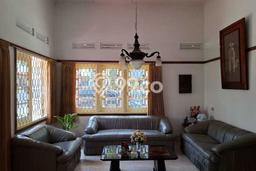 Ready to Use! Premium House LT 607m2 Desain Modern di Riau Ready to Use! Premium House LT 607m2 Desain Modern di Riau