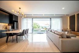 Rumah Elit LB 400m2 Siap Huni Desain Elegan di Kota Baru Parahyangan, Bandung Rumah Elit LB 400m2 Siap Huni Desain Elegan di Kota Baru Parahyangan, Bandung
