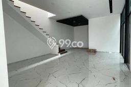 PENAWARAN TERBATAS! Rumah Berkualitas area Setra Duta, LT 138m² LB 210m² PENAWARAN TERBATAS! Rumah Berkualitas area Setra Duta, LT 138m² LB 210m²