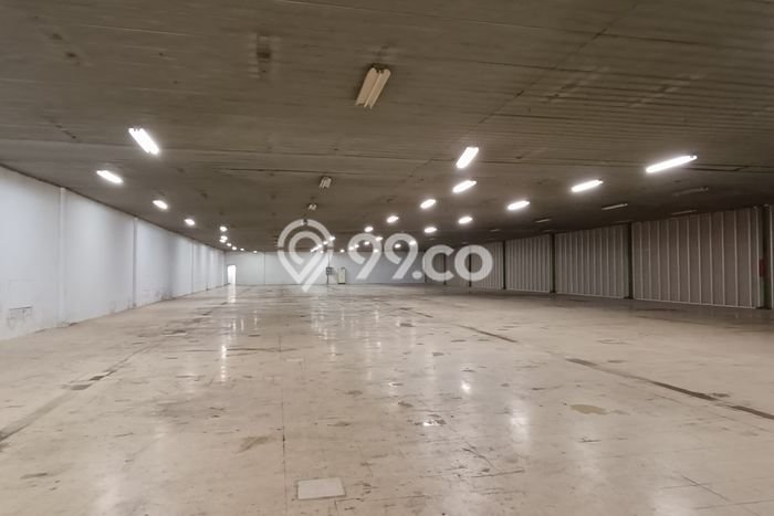 LOKASI BISNIS! Gudang For Rent Kawasan Leuwi Gajah, Luas 1200m², Jalan Utama, Siap Operasional LOKASI BISNIS! Gudang For Rent Kawasan Leuwi Gajah, Luas 1200m², Jalan Utama, Siap Operasional