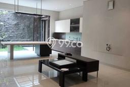 Rumah kawasan Pasteur, Dekat Fasilitas, 4 KM, LT 296m² LB 320m² Rumah kawasan Pasteur, Dekat Fasilitas, 4 KM, LT 296m² LB 320m²