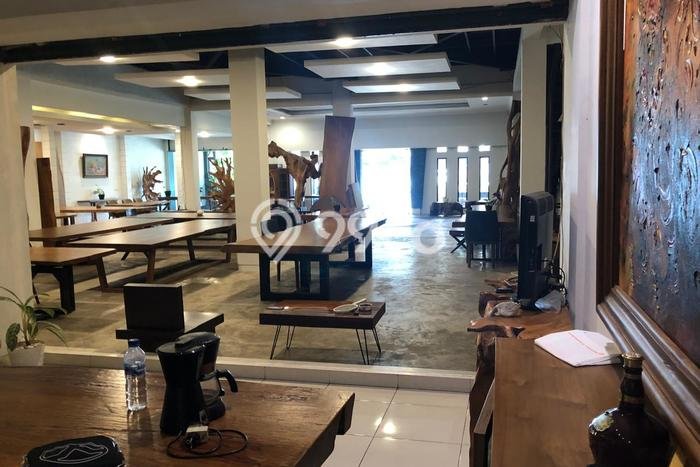 Komersial For Rent di Surya Sumantri, Luas 666m², Area Bisnis, Jalan Utama Komersial For Rent di Surya Sumantri, Luas 666m², Area Bisnis, Jalan Utama