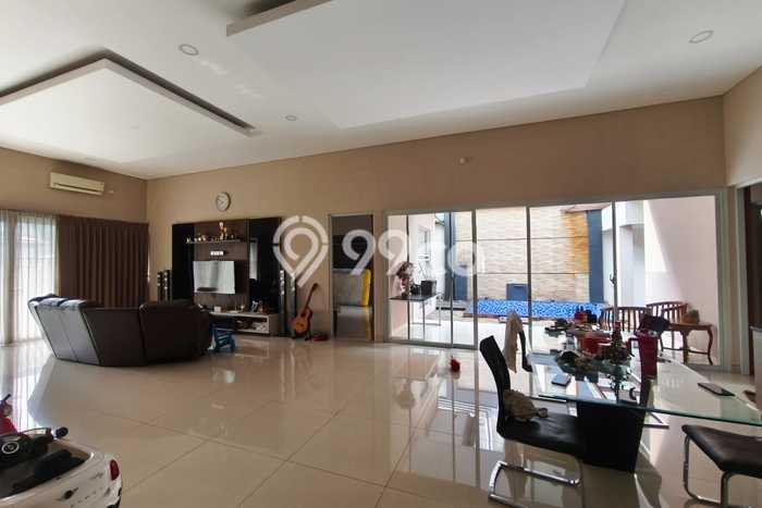 Rumah Elit Modern Tanpa Renovasi di Moch Toha Bandung Rumah Elit Modern Tanpa Renovasi di Moch Toha Bandung