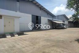 Gudang Area Komersial di Solokan Jeruk, Luas 5800m², Jalan Raya Gudang Area Komersial di Solokan Jeruk, Luas 5800m², Jalan Raya