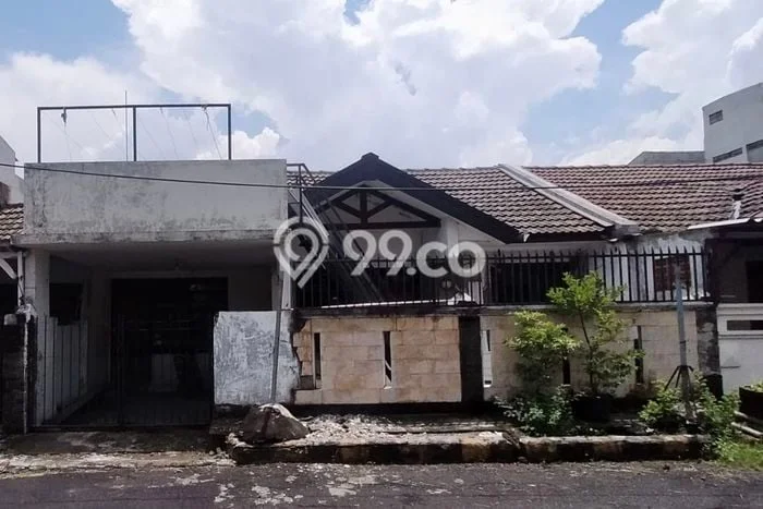 Dijual Cepat Rumah Favorit Siap Huni LB 90m2 di Wiyung, Surabaya Dijual Cepat Rumah Favorit Siap Huni LB 90m2 di Wiyung, Surabaya