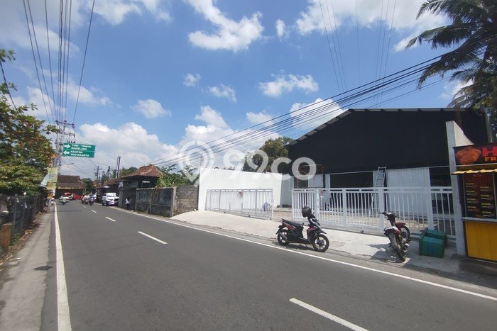 Komersial Area Bisnis Kawasan Ngaglik, Luas 294m², Jalan Raya Komersial Area Bisnis Kawasan Ngaglik, Luas 294m², Jalan Raya