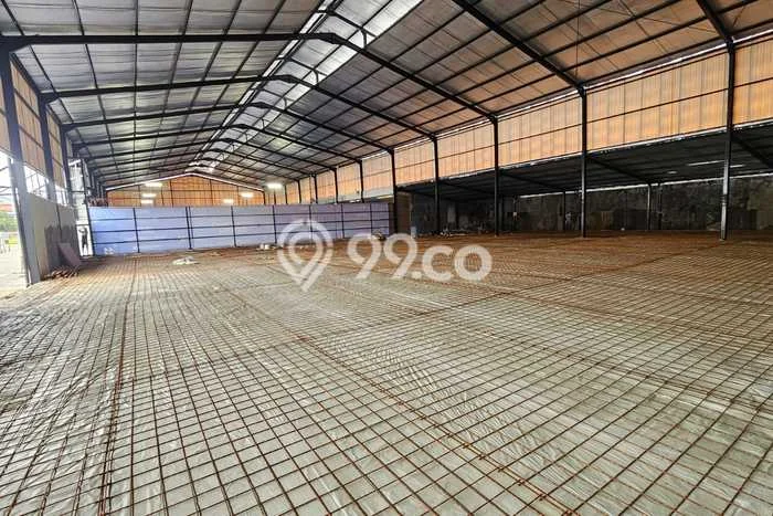 Disewakan Gudang di Kawasan Ramai Daan Mogot Luas 1m2 Disewakan Gudang di Kawasan Ramai Daan Mogot Luas 1m2