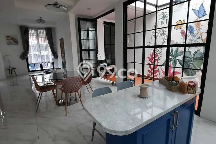 Rumah Luas Asri 4 KT Siap Pakai di Graha Raya Bintaro Tangerang Selatan Rumah Luas Asri 4 KT Siap Pakai di Graha Raya Bintaro Tangerang Selatan