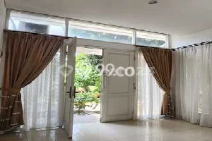 Sewa Rumah Harga Terjangkau di Sektor 7-Bintaro Tangerang Selatan Punya 6 KT Sewa Rumah Harga Terjangkau di Sektor 7-Bintaro Tangerang Selatan Punya 6 KT